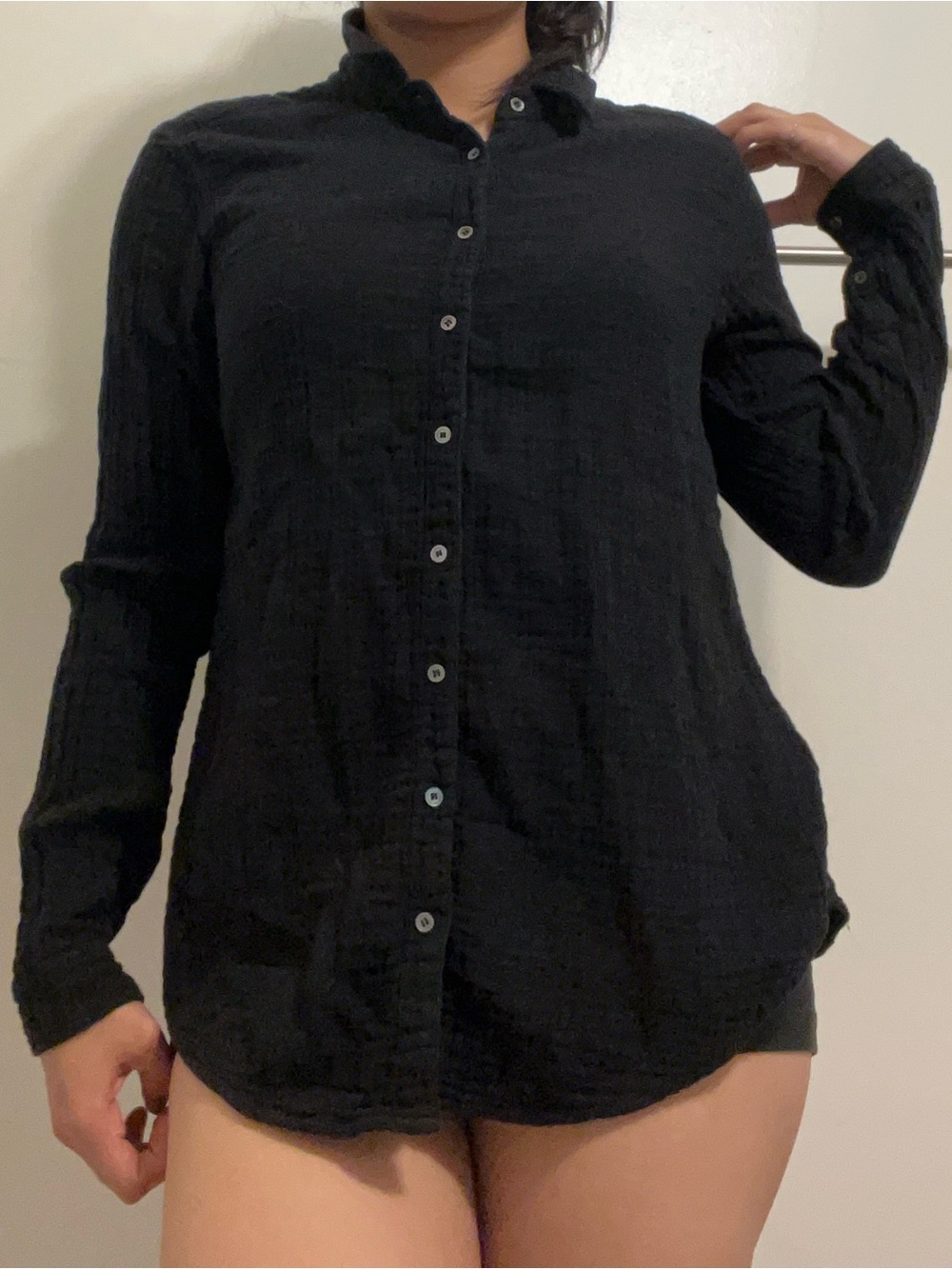 AG26 Xirena Black Cotton Top
